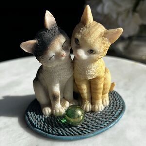 Darling LENOX "Kitty Sweethearts|" Sculpture w/ Glass Ball on Woven Rug- 2003